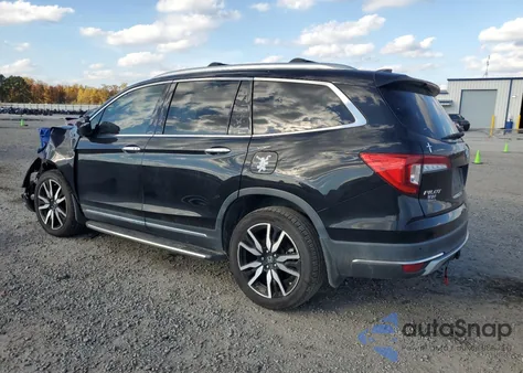 2019 Honda Pilot Touring из США, поврежденный, VIN 5FNYF6H91KB061093